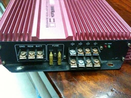 ขายแอมป์ยี่ห้อ American Boss