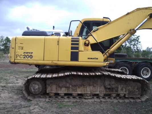 ขายแบ็คโฮ KOMATSU