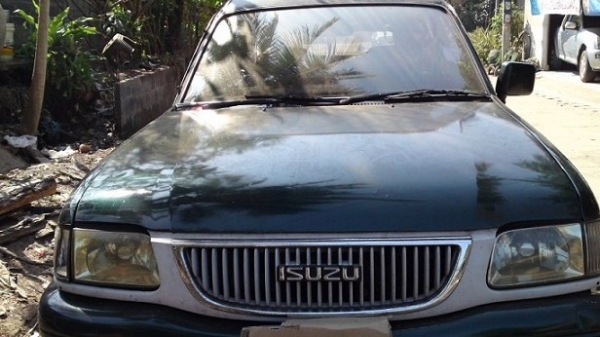 ต้องการขายรถ อีสุสุ 2500  พวงมาลัยเพาเวอร์ 4 ประตู หลุดจองต้องการขายใหม่