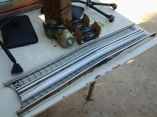 JOECLASSICขายอะไหล่520 521 620 720งานเก่าเก็บหลายรายการได้มาใหม่ๆสดๆร้อนๆมีทั้งอะไหล่ประดับยนต์  อะไหล่เครื่อง ของแท้งานเก่าเก็บสนใจอะไหล่ชิ้นไหนโทรสั่งได้เลยมีบริการจัดส่ง..