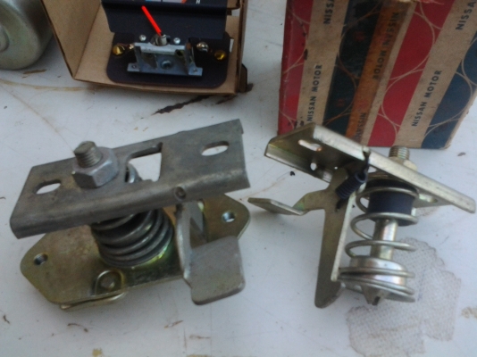 JOECLASSICขายอะไหล่520 521 620 720งานเก่าเก็บหลายรายการได้มาใหม่ๆสดๆร้อนๆมีทั้งอะไหล่ประดับยนต์  อะไหล่เครื่อง ของแท้งานเก่าเก็บสนใจอะไหล่ชิ้นไหนโทรสั่งได้เลยมีบริการจัดส่ง..