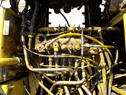 ขาย cobelco sk200 k907  ต่อรองได้ โทร 080-1253450