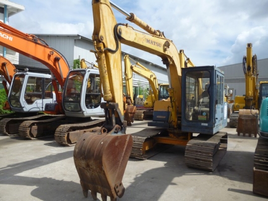 ขายรถขุดมือ 2 นำเข้าญี่ปุ่น KOMATSU PC60-3