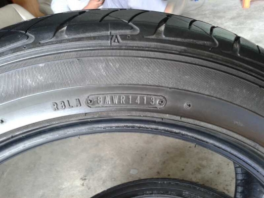 ขายเศษยาง215/55/17ปี13  เส้นเดียว1000