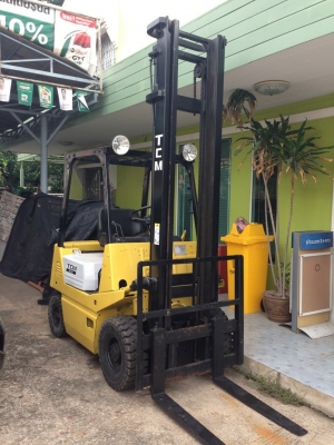 +++ ขายรถโฟล์คลิฟท์  T.C.M.  FG15  ขนาด 1.5  ตัน  เครื่องยนต์เบนซิน  เสา  4.5 เมตร  เกียร์ธรรมดา  งา 1,070  มม.  ยางตันสภาพใหม่  *** รถพร้อมใช้  สนใจรายละเอียด  ราคา  คุยได้ครับ โทร. 081-659-7598 ครับ ***