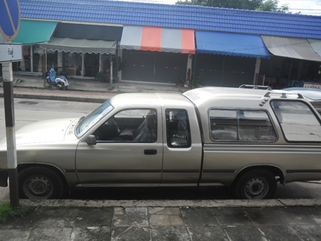 รถพร้อมใช้ เดิมๆ สีสวยมาก ขี่กลับได้เลย