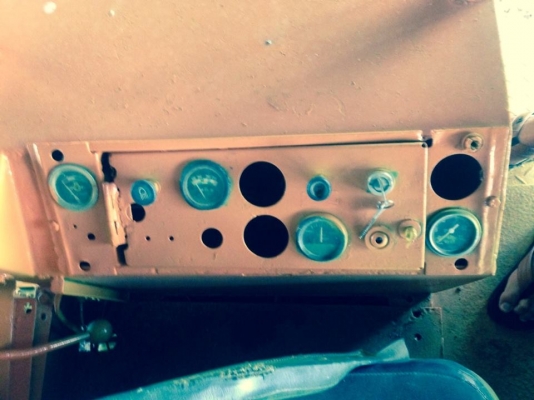 ***ขายแล้วครับขอบคุณ Truck2hand ขายรถตักล้อยาง KOMATSU JH30B-9175 เอวแข็ง ต่อแขน ขยายบุ้งกี๋แล้ว เครื่องเดิมปั้มเดิม เครื่อง ISUZU DA220 4สูบ 65 HP แน่นๆ แรงๆ ปั้มดี ระบบไฮฯใช้งานปกติ บุ้งกี๋ดี แขนดี ต่อแขนแล้ว ช่วงล่างดีแน่นดี ยางสวย4เส้น บอดี้สวย สีสันใ