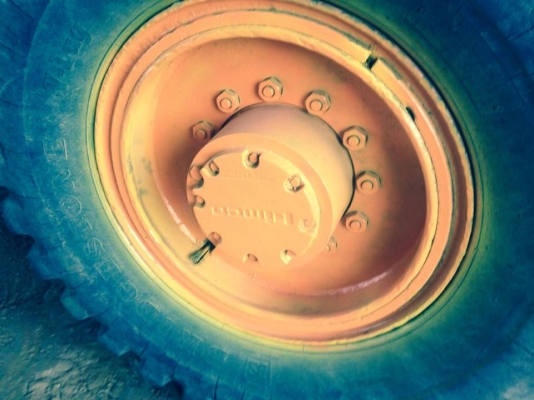 ***ขายแล้วครับขอบคุณ Truck2hand ขายรถตักล้อยาง KOMATSU JH30B-9175 เอวแข็ง ต่อแขน ขยายบุ้งกี๋แล้ว เครื่องเดิมปั้มเดิม เครื่อง ISUZU DA220 4สูบ 65 HP แน่นๆ แรงๆ ปั้มดี ระบบไฮฯใช้งานปกติ บุ้งกี๋ดี แขนดี ต่อแขนแล้ว ช่วงล่างดีแน่นดี ยางสวย4เส้น บอดี้สวย สีสันใ