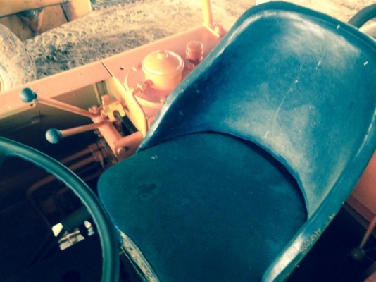 ***ขายแล้วครับขอบคุณ Truck2hand ขายรถตักล้อยาง KOMATSU JH30B-9175 เอวแข็ง ต่อแขน ขยายบุ้งกี๋แล้ว เครื่องเดิมปั้มเดิม เครื่อง ISUZU DA220 4สูบ 65 HP แน่นๆ แรงๆ ปั้มดี ระบบไฮฯใช้งานปกติ บุ้งกี๋ดี แขนดี ต่อแขนแล้ว ช่วงล่างดีแน่นดี ยางสวย4เส้น บอดี้สวย สีสันใ