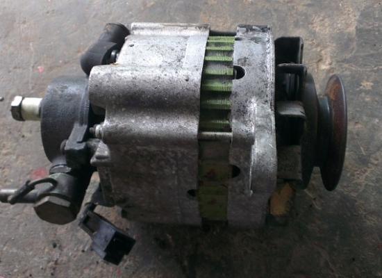 ขาย ไดชาร์จ isuzu 4JG2 12 V.  DENSO  แท้2000 บาท ต่อรองได้ครับ