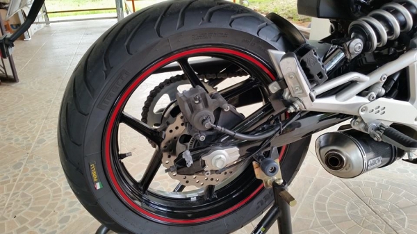 ER6N ปี 2011 รถวิ่งไป 15,000 กม. สภาพใหม่มาก ทะเบียนตอง