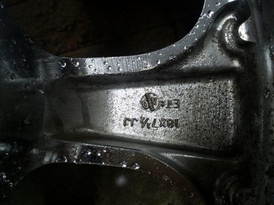 ราคา พิเศษ ครับ 10900 ครับ ถึง วันที่ 17-9-14ขายล้อแมกซ์ โครมเมี่ยม ViP เงาๆ 5 รู 114.3 ลาย 5 ก้าน กว้าง 7.5 นิ้ว พร้อมยาง