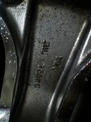 ราคา พิเศษ ครับ 10900 ครับ ถึง วันที่ 17-9-14ขายล้อแมกซ์ โครมเมี่ยม ViP เงาๆ 5 รู 114.3 ลาย 5 ก้าน กว้าง 7.5 นิ้ว พร้อมยาง