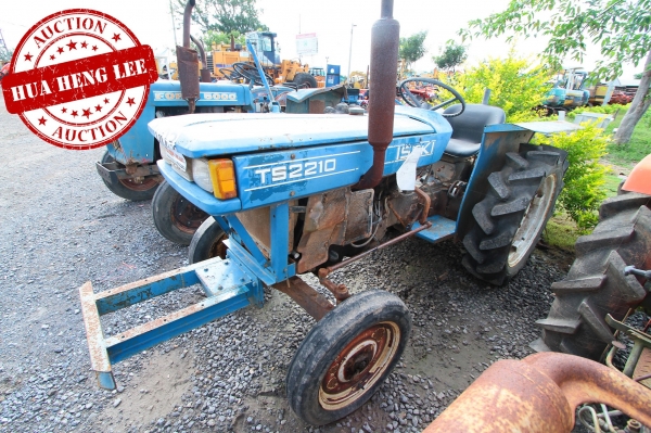 AUC 6 Code 003  แทรกเตอร์  ISEKI TS2210  ราคา เริ่มต้นการประมูล 30,000 บาท