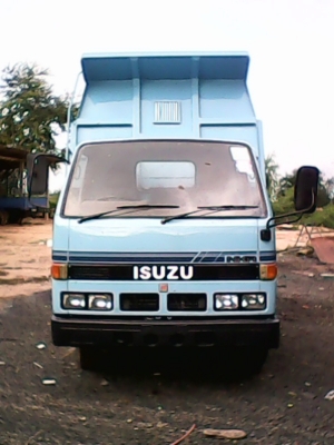 หกล้อสั้น ดั๊มเกษตร  วางเครื่อง 88  แรง  เครื่องดีครัชชีสวย  รถพร้อมใช้งาน  เอกสารพร้อม