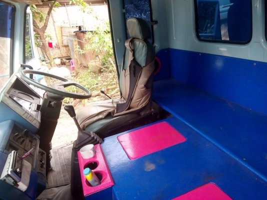 ขายรถบรรทุกหกล้อดัมพ์ ISUZU ROCKY เครื่อง 195 แรง กระบะดัมพ์ 4.40 เมตร ยาง 9.00 ทะเบียนพร้อม