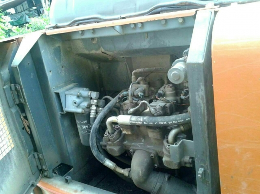 รถแบคโฮ มีใบอินวอย ราคา 1320000 บ.