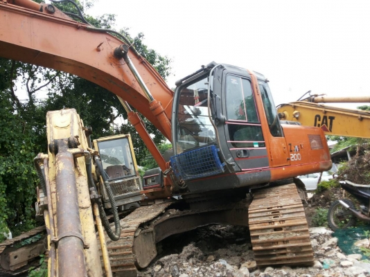 รถแบคโฮ มีใบอินวอย ราคา 1320000 บ.