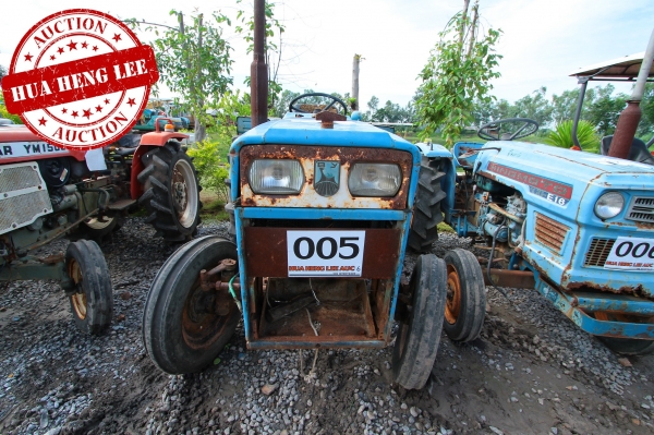 AUC 6 Code 005  แทรกเตอร์  Champ 250  ราคา เริ่มต้นการประมูล 35,000 บาท