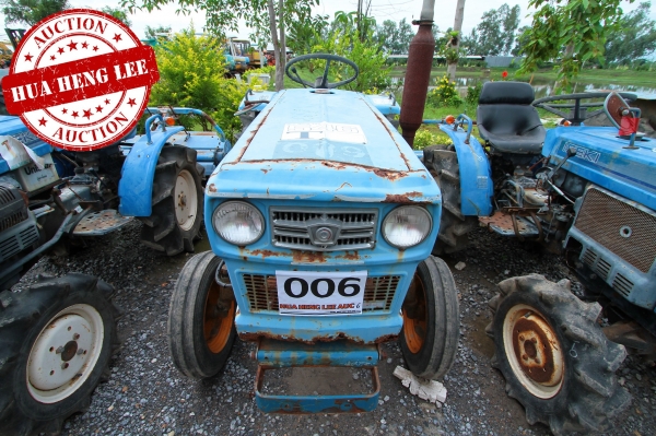 AUC 6 Code 006  แทรกเตอร์  HINOMOTO  ราคา เริ่มต้นการประมูล 40,000 บาท