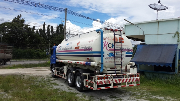 ขายรถบรรทุกน้ำมันซีรี่ 500 โหลดล่าง ถัง 18000 ลิตร