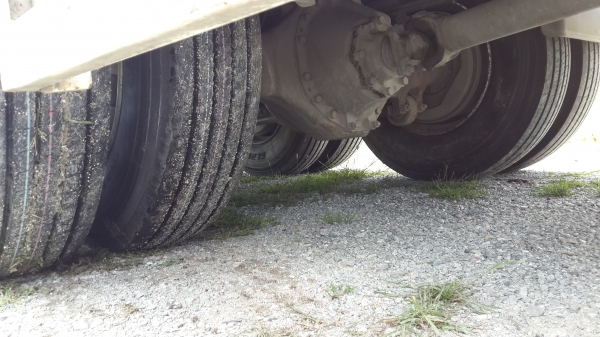 ขายรถบรรทุกน้ำมันซีรี่ 500 โหลดล่าง ถัง 18000 ลิตร