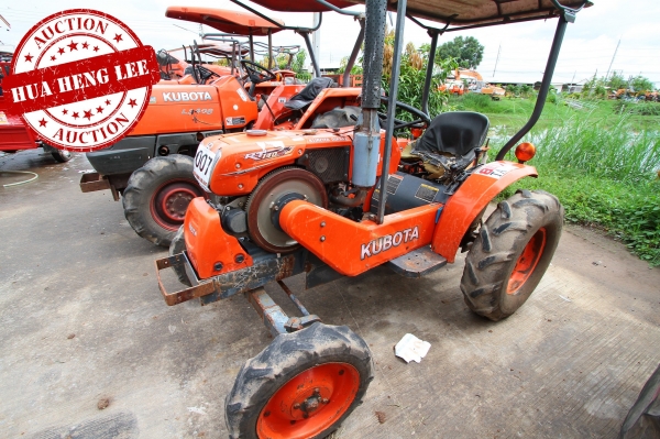 AUC 6 Code 007  แทรกเตอร์  KUBOTA KRT140  ราคา เริ่มต้นการประมูล 70,000 บาท
