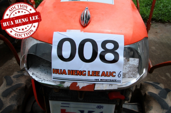 AUC 6 Code 008  แทรกเตอร์  KUBOTA B2420+RX100  ราคา เริ่มต้นการประมูล 170,000 บาท