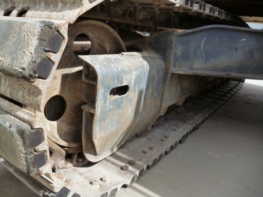 ขายรถขุดKOMATSU แทรคเหล็กปนยาง  สภาพสวย มือ 2นำเข้าจากญี่ปุ่น