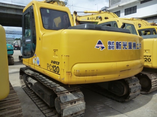 ขายรถขุดKOMATSU แทรคเหล็กปนยาง  สภาพสวย มือ 2นำเข้าจากญี่ปุ่น