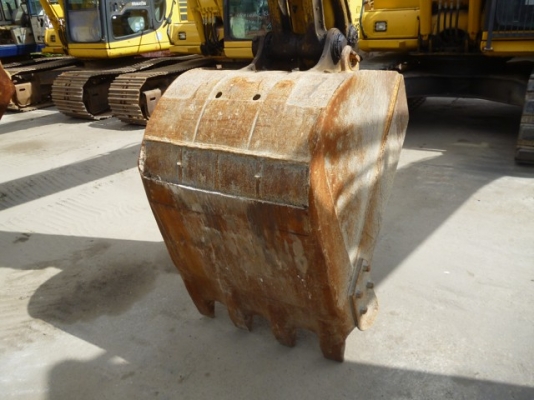 ขายรถขุดKOMATSU แทรคเหล็กปนยาง  สภาพสวย มือ 2นำเข้าจากญี่ปุ่น