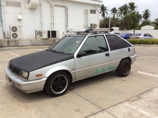 ขายรถมิตซู แชมป์ 3 ประตู ปี 92 เครื่องเดิม 1.5 เกียร์ออโต้ ติดแก๊ส LPG พวงมาลัยเพาเวอร์ ภายในเบาะสวยเดิม แอร์เย็น วิทยุ CD  ตัวถังเดิม สีเต็ม แร็คหลังคาพร้อม แม็ก 15 รถขับดี หายาก พร้อมใช้ครับ