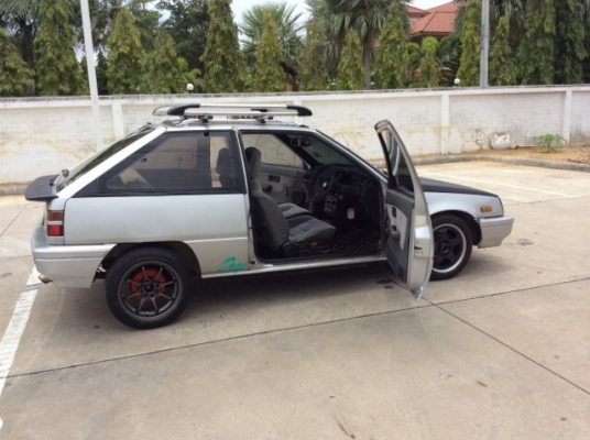 ขายรถมิตซู แชมป์ 3 ประตู ปี 92 เครื่องเดิม 1.5 เกียร์ออโต้ ติดแก๊ส LPG พวงมาลัยเพาเวอร์ ภายในเบาะสวยเดิม แอร์เย็น วิทยุ CD  ตัวถังเดิม สีเต็ม แร็คหลังคาพร้อม แม็ก 15 รถขับดี หายาก พร้อมใช้ครับ