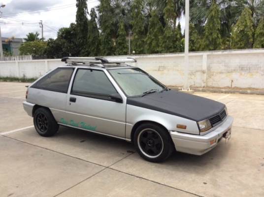 ขายรถมิตซู แชมป์ 3 ประตู ปี 92 เครื่องเดิม 1.5 เกียร์ออโต้ ติดแก๊ส LPG พวงมาลัยเพาเวอร์ ภายในเบาะสวยเดิม แอร์เย็น วิทยุ CD  ตัวถังเดิม สีเต็ม แร็คหลังคาพร้อม แม็ก 15 รถขับดี หายาก พร้อมใช้ครับ