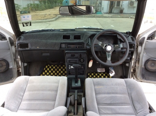 ขายรถมิตซู แชมป์ 3 ประตู ปี 92 เครื่องเดิม 1.5 เกียร์ออโต้ ติดแก๊ส LPG พวงมาลัยเพาเวอร์ ภายในเบาะสวยเดิม แอร์เย็น วิทยุ CD  ตัวถังเดิม สีเต็ม แร็คหลังคาพร้อม แม็ก 15 รถขับดี หายาก พร้อมใช้ครับ