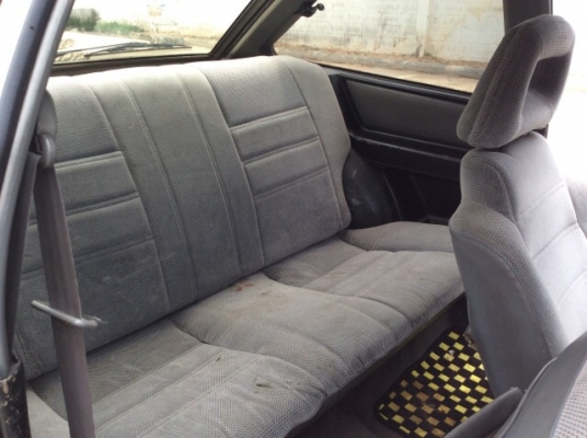 ขายรถมิตซู แชมป์ 3 ประตู ปี 92 เครื่องเดิม 1.5 เกียร์ออโต้ ติดแก๊ส LPG พวงมาลัยเพาเวอร์ ภายในเบาะสวยเดิม แอร์เย็น วิทยุ CD  ตัวถังเดิม สีเต็ม แร็คหลังคาพร้อม แม็ก 15 รถขับดี หายาก พร้อมใช้ครับ