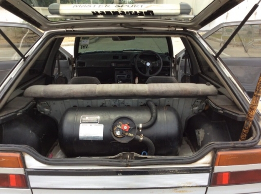 ขายรถมิตซู แชมป์ 3 ประตู ปี 92 เครื่องเดิม 1.5 เกียร์ออโต้ ติดแก๊ส LPG พวงมาลัยเพาเวอร์ ภายในเบาะสวยเดิม แอร์เย็น วิทยุ CD  ตัวถังเดิม สีเต็ม แร็คหลังคาพร้อม แม็ก 15 รถขับดี หายาก พร้อมใช้ครับ