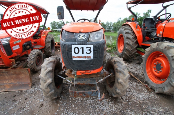 AUC 6 Code 013  แทรกเตอร์  KUBOTA L3608+DH226D-H ราคา เริ่มต้นการประมูล 215,000 บาท