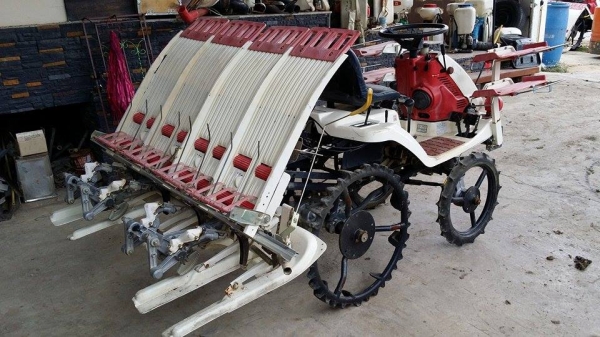 รถปลูกข้าวนั่งขับ YANMAR  เก่าญี่ปุ่น สภาพสวย เครื่องยนต์ติดง่าย สภาพพร้อมใช้งาน