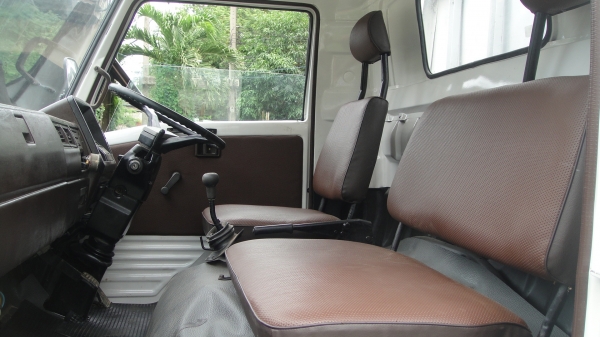 HINO ฃุปเปอร์เสี่ย 117แรง ยาว5.50ม.  เครื่องดี คัสฃีสวยจัด