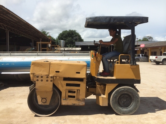 ขายรถบด 4ตัน KOMATSU