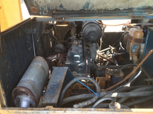 ขายรถบด 4ตัน KOMATSU