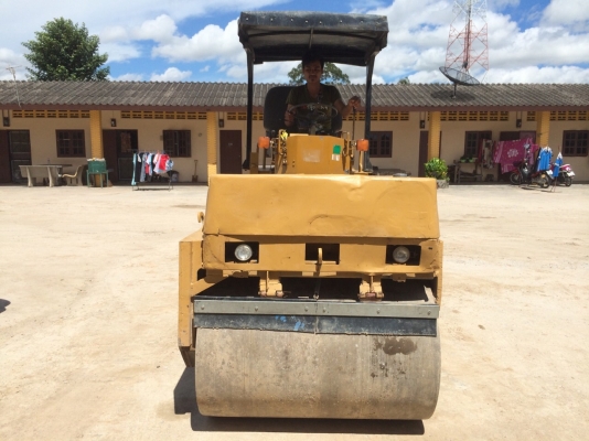 ขายรถบด 4ตัน KOMATSU