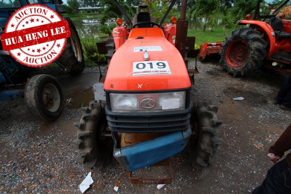 AUC 6 Code 019  แทรกเตอร์  KUBOTA L4508+RX180F ราคา เริ่มต้นการประมูล 195,000 บาท