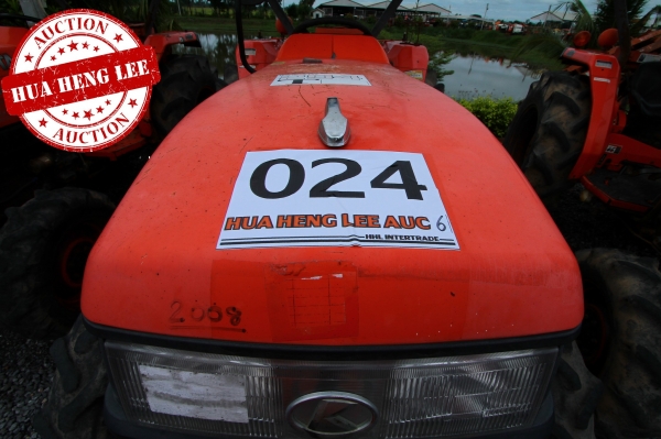 AUC 6 Code 024  แทรกเตอร์  KUBOTA L4508+RX180F ราคา เริ่มต้นการประมูล 195,000 บาท