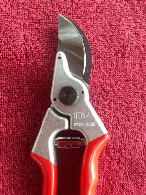 กรรไกรตัดกิ่งไม้ FELCO 4 swiss made กรรไกรตัดกิ่งไม้ FELCO 4 swiss made