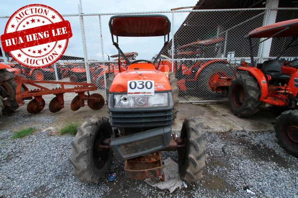 AUC 6 Code 030  แทรกเตอร์  KUBOTA L4508+RX180F ราคา เริ่มต้นการประมูล 195,000 บาท