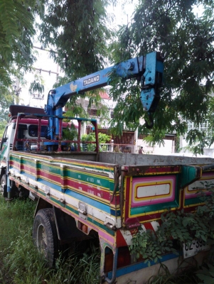 ขายรถเครน หกล้อ mitsubishi ราคา 700000 บาท