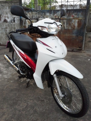 Wave110-i รถปี56 หัวฉีดประหยัดน้ำมัน สวยๆมากๆราคาถูกๆครับ Wave110-i รถปี56 หัวฉีดประหยัดน้ำมัน สวยๆมากๆราคาถูกๆครับ