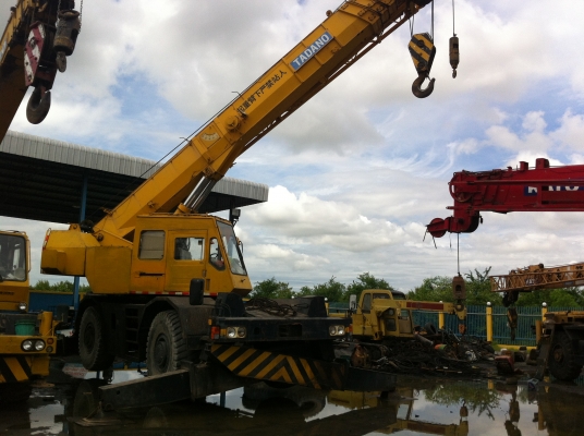 ขายรถเครน40ตัน 4ล้อใหญ่ TADANO บูมเหลี่ยม สวยพร้อมใช้เอกสารอินวอย